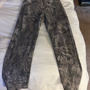 Hollister Gray /Green Camouflage Pants